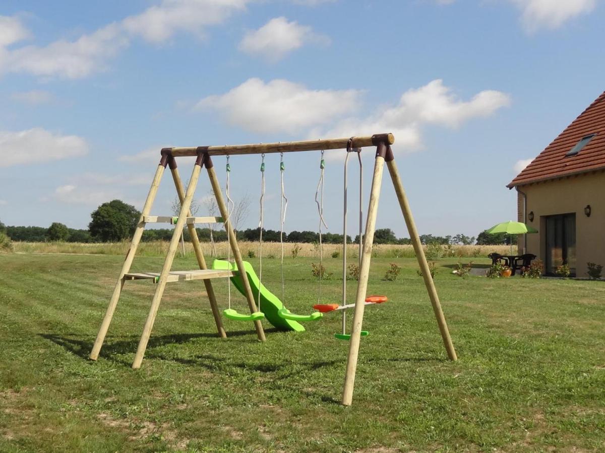 Gite Renove Avec Terrasse, Poele A Bois Et Wifi A Chapeau - Fr-1-489-79 Exteriér fotografie